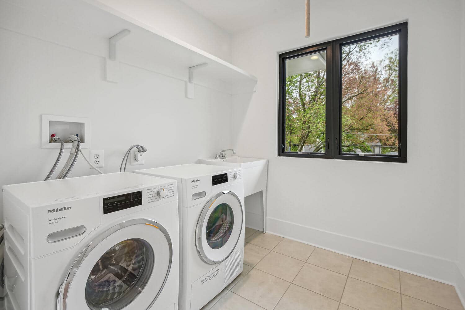 Miele side-by-side, laundry becomes a non-event