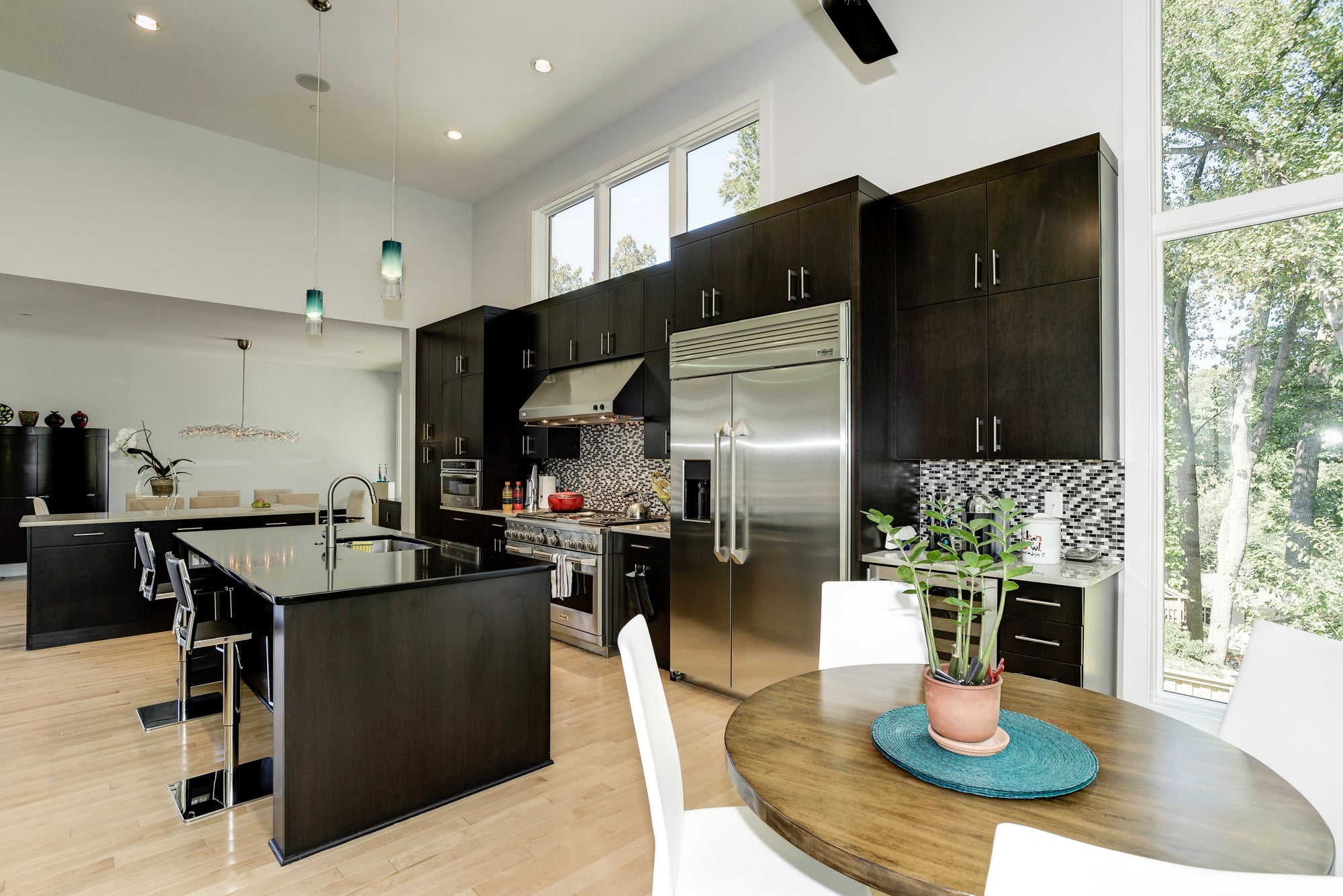 High ceilings pull light in