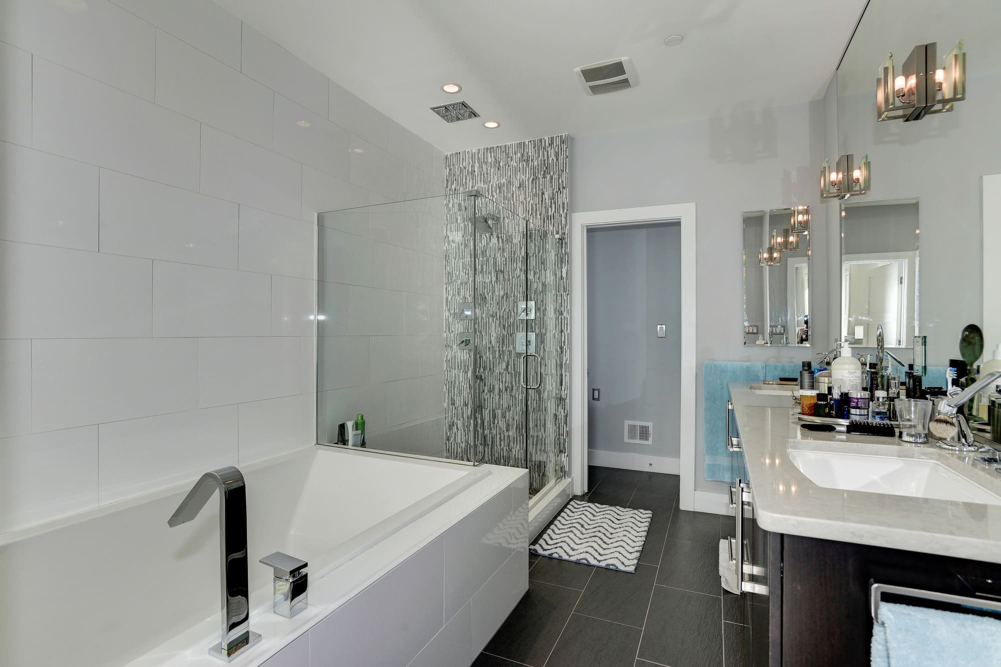 Soaking tub, rain shower