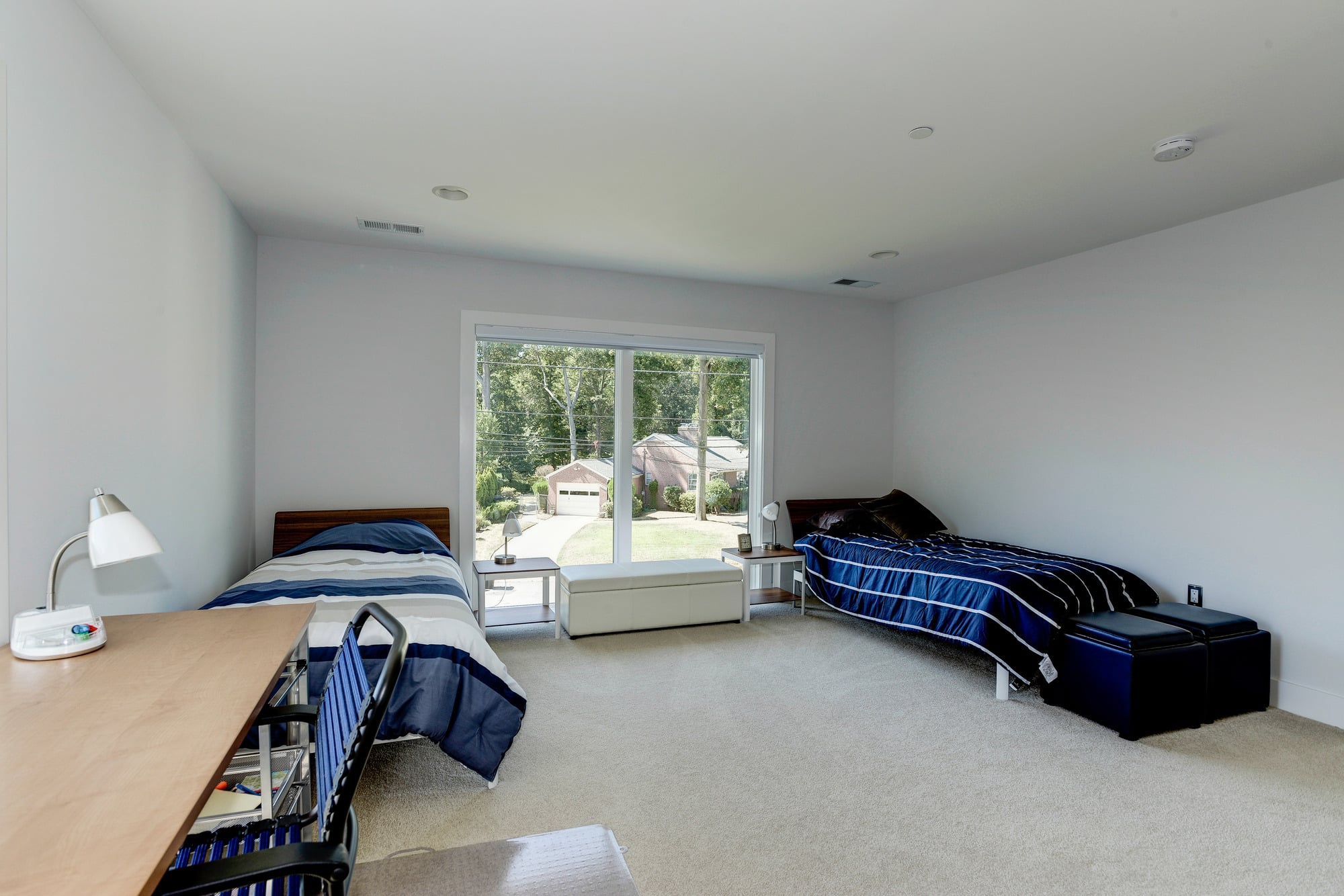 Flexible room, soft light