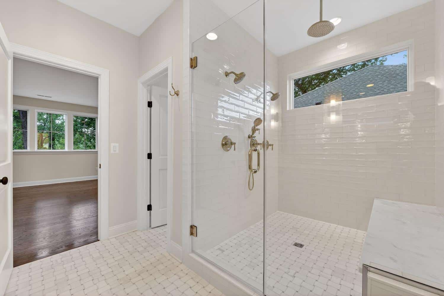 Rain head, handheld, bench - shower built to perform