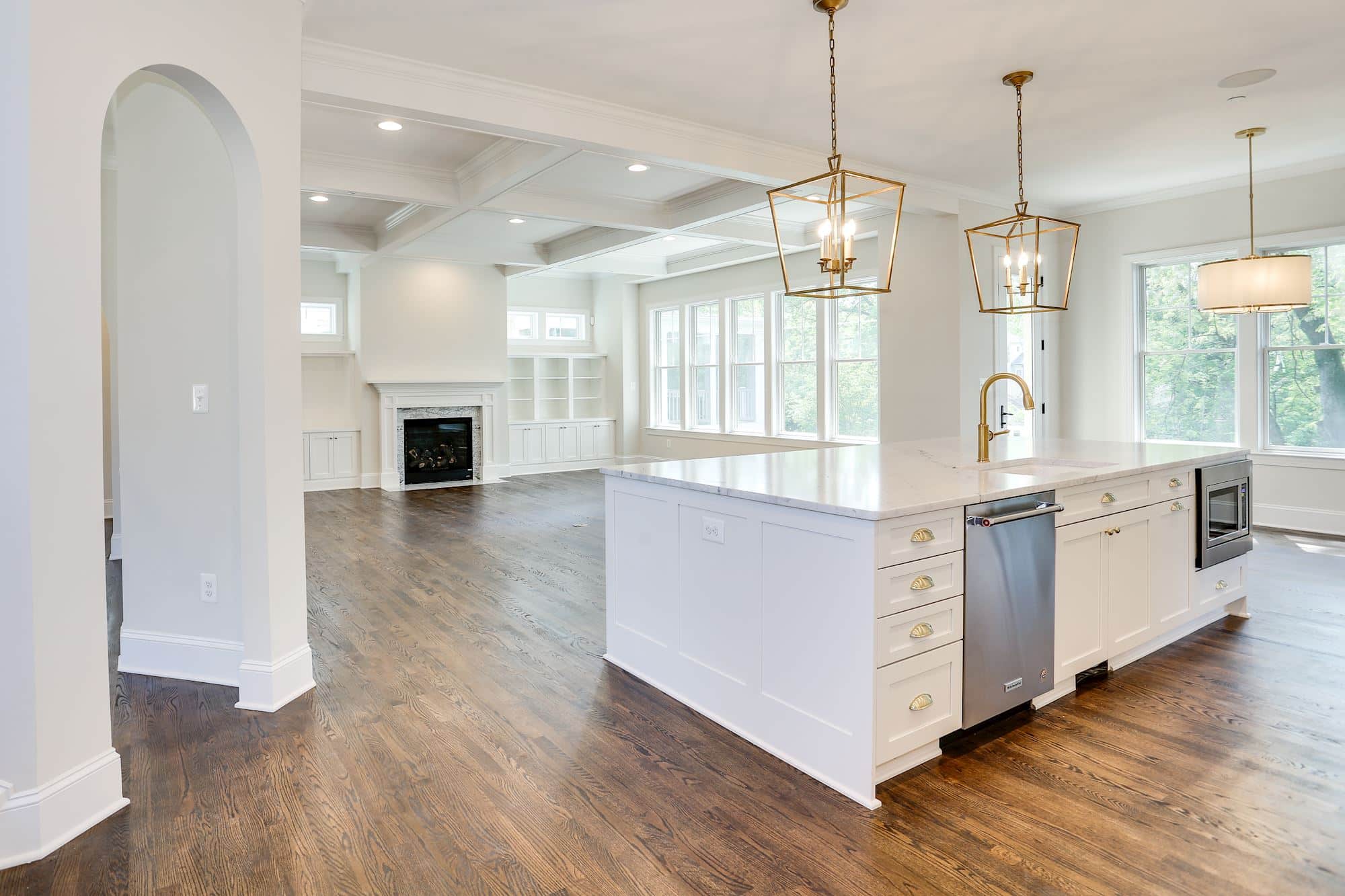 Open plan, no walls, every room connected